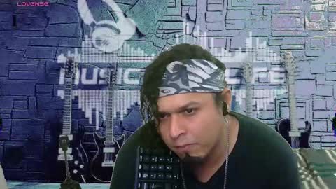 Enrique online show from February 2, 1:02 am