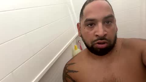 chrisr4203 online show from November 5, 12:01 am