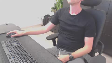 Chris online show from September 13, 8:32 pm