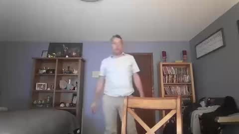 chrisw8121 online show from October 15, 11:23 pm