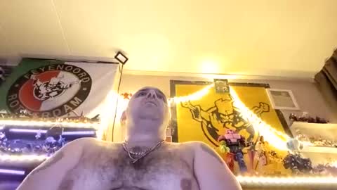 chubbyman40 online show from April 13, 7:25 pm