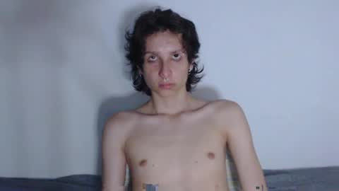 cirosky_elchicopolla online show from April 7, 4:56 am