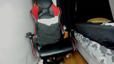 clark_tommy11 online show from December 22, 12:28 am