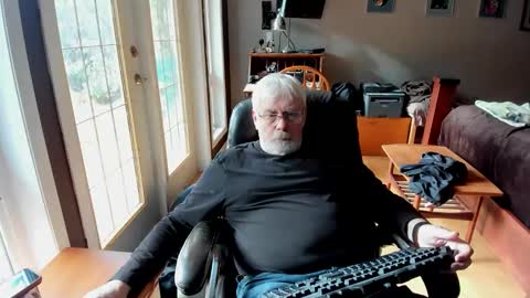 cloudalert62 online show from November 17, 7:06 pm