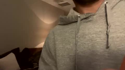 Snapshot of clt789 chatting on January 2, 2:33 am clt789 online show from January 2, 2:33 am