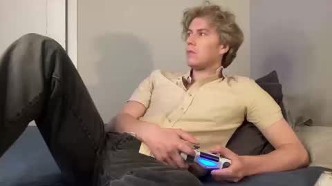 Clyde Austin online show from October 11, 3:10 am