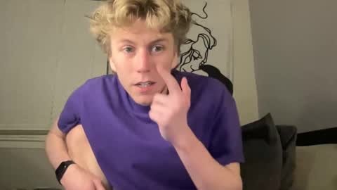 Clyde Austin online show from February 14, 2:39 am