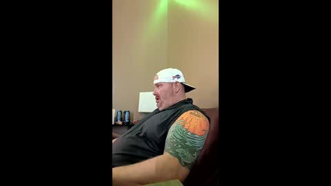 cmoorebutts4319 online show from March 17, 4:42 pm