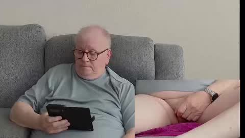 Charlie. online show from September 22, 1:32 pm