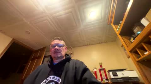 codeman9998 online show from November 18, 4:11 pm