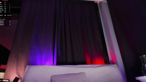 colstorw_ online show from November 21, 10:58 am