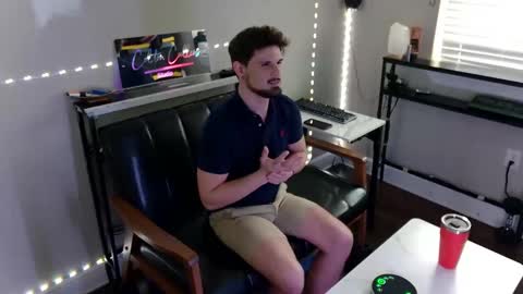 Snapshot of coltoncullens chatting on October 3, 9:53 pm Colton Cullens online show from October 3, 9:53 pm