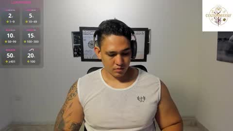 coltonmassif_ online show from November 27, 4:49 am