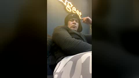 connor_mcc1 online show from March 11, 11:50 am