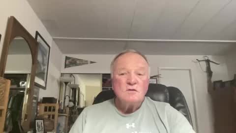 Snapshot of cookoosnest chatting on October 21, 4:59 am cookoosnest online show from October 21, 4:59 am