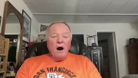 Snapshot of cookoosnest chatting on March 11, 3:59 am cookoosnest online show from March 11, 3:59 am