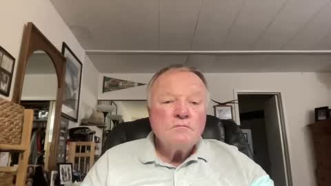 Snapshot of cookoosnest chatting on January 21, 7:07 am cookoosnest online show from January 21, 7:07 am