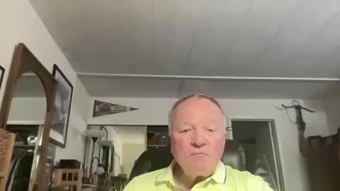 Snapshot of cookoosnest chatting on October 11, 1:53 am cookoosnest online show from October 11, 1:53 am