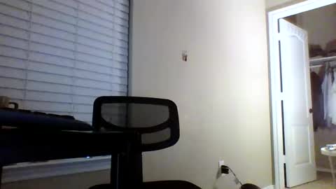 cooldude122222 online show from December 10, 12:49 pm