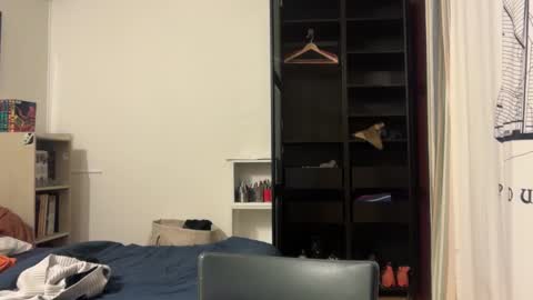 French doggy online show from December 15, 5:54 pm