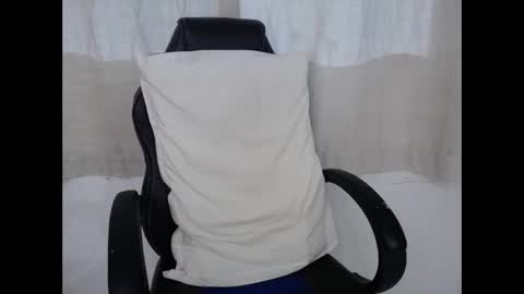 corolaxxl online show from November 15, 3:19 am