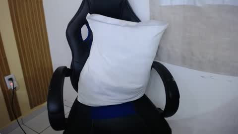 corolaxxl online show from March 2, 11:56 pm