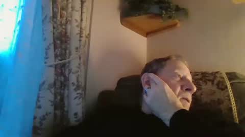 courieral1 online show from January 19, 7:54 am