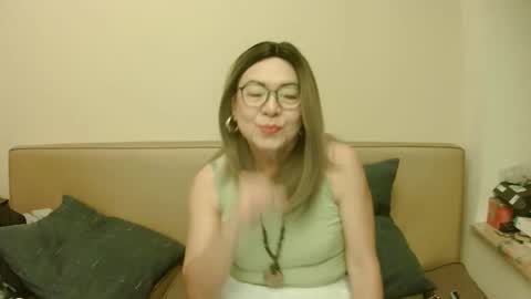 Snapshot of crazychika chatting on October 12, 3:39 pm Kelly   online show from October 12, 3:39 pm