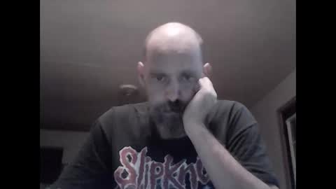 Snapshot of crazyheratic8 chatting on October 23, 1:31 am crazyheratic8 online show from October 23, 1:31 am