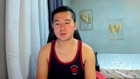 Snapshot of creamynow chatting on February 4, 12:11 pm BareCreamyCum online show from February 4, 12:11 pm
