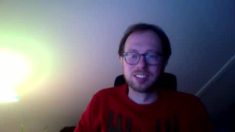 Snapshot of creloxp chatting on December 17, 8:12 am creloxp online show from December 17, 8:12 am