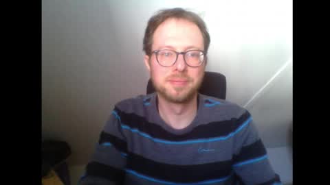 Snapshot of creloxp chatting on March 7, 1:29 pm creloxp online show from March 7, 1:29 pm