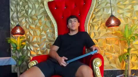 Snapshot of crh58_ chatting on September 13, 2:23 am crh58_ online show from September 13, 2:23 am