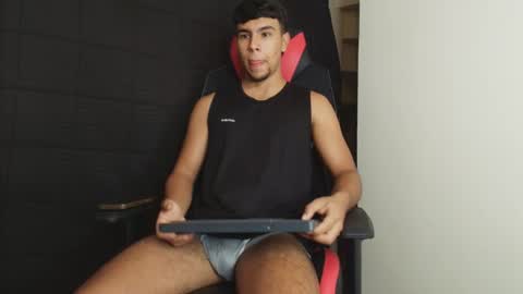 crh58_ online show from June 4, 4:51 am
