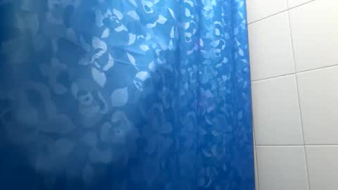 cris2428 online show from February 13, 3:39 am