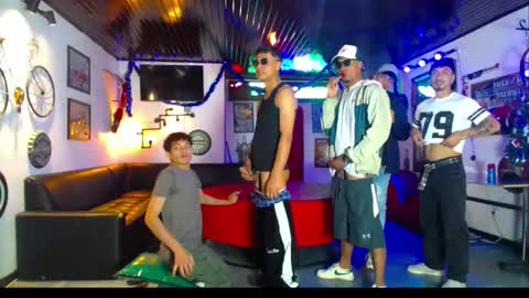 crismens online show from December 13, 8:15 pm