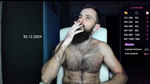 Snapshot of crissstud chatting on December 29, 11:50 pm Criss online show from December 29, 11:50 pm