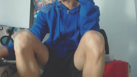 criistofer online show from February 9, 5:29 am