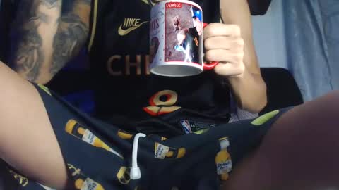 criistofer online show from November 15, 6:37 am