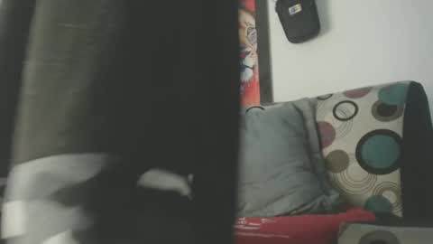 criistofer online show from February 14, 3:54 am