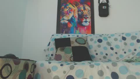 criistofer online show from December 19, 2:01 am