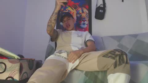 criistofer online show from December 28, 2:54 am