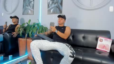 Cristopher online show from February 4, 12:33 pm