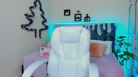 Cristopher online show from December 11, 12:27 pm