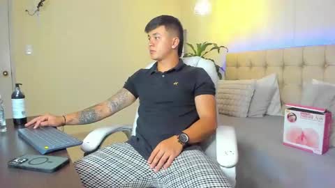 Cristopher online show from February 16, 2:33 am