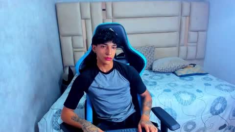 Croy online show from February 25, 3:29 am