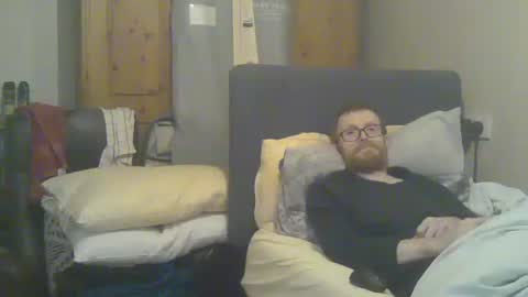 chris online show from November 14, 12:47 am