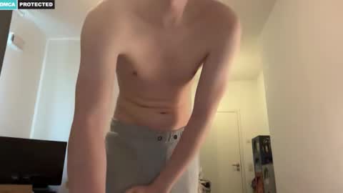 cube93 online show from November 18, 9:24 am