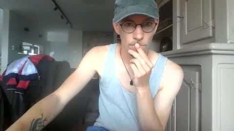cum_swallow_bi online show from May 10, 10:05 am