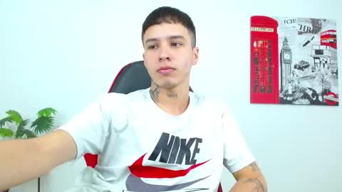 cumandres online show from March 12, 3:53 pm